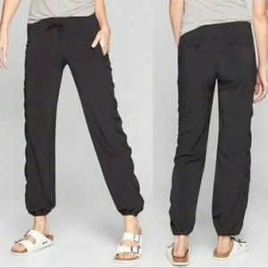 Athleta Jogger Travel Pants La Viva Ruched Zip Pocket